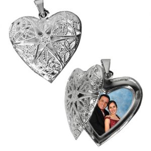 Dije corazón tramado